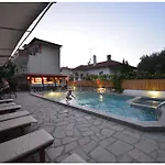 Apart-hotel Anna Christina