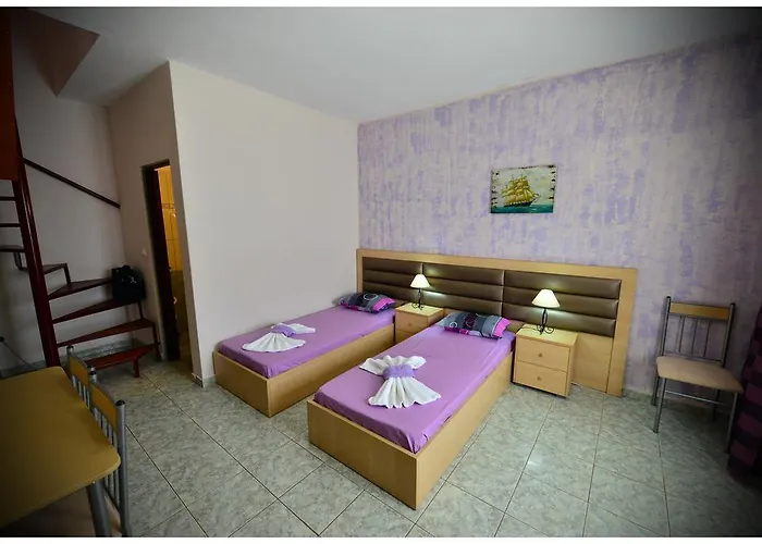 Anna Christina Metamorfosi (Sithonia)